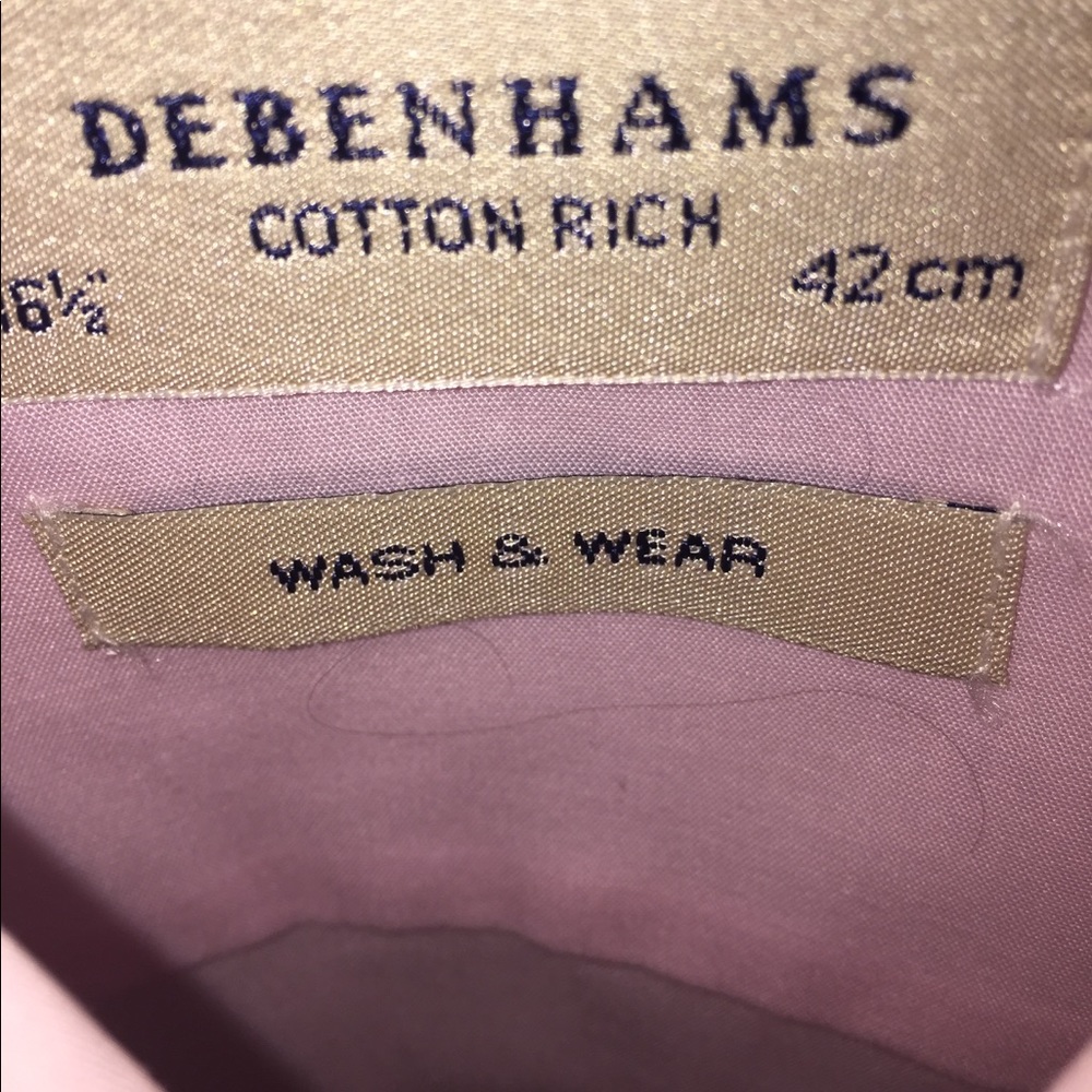 Size 42 cm which is a medium to large size shirt.